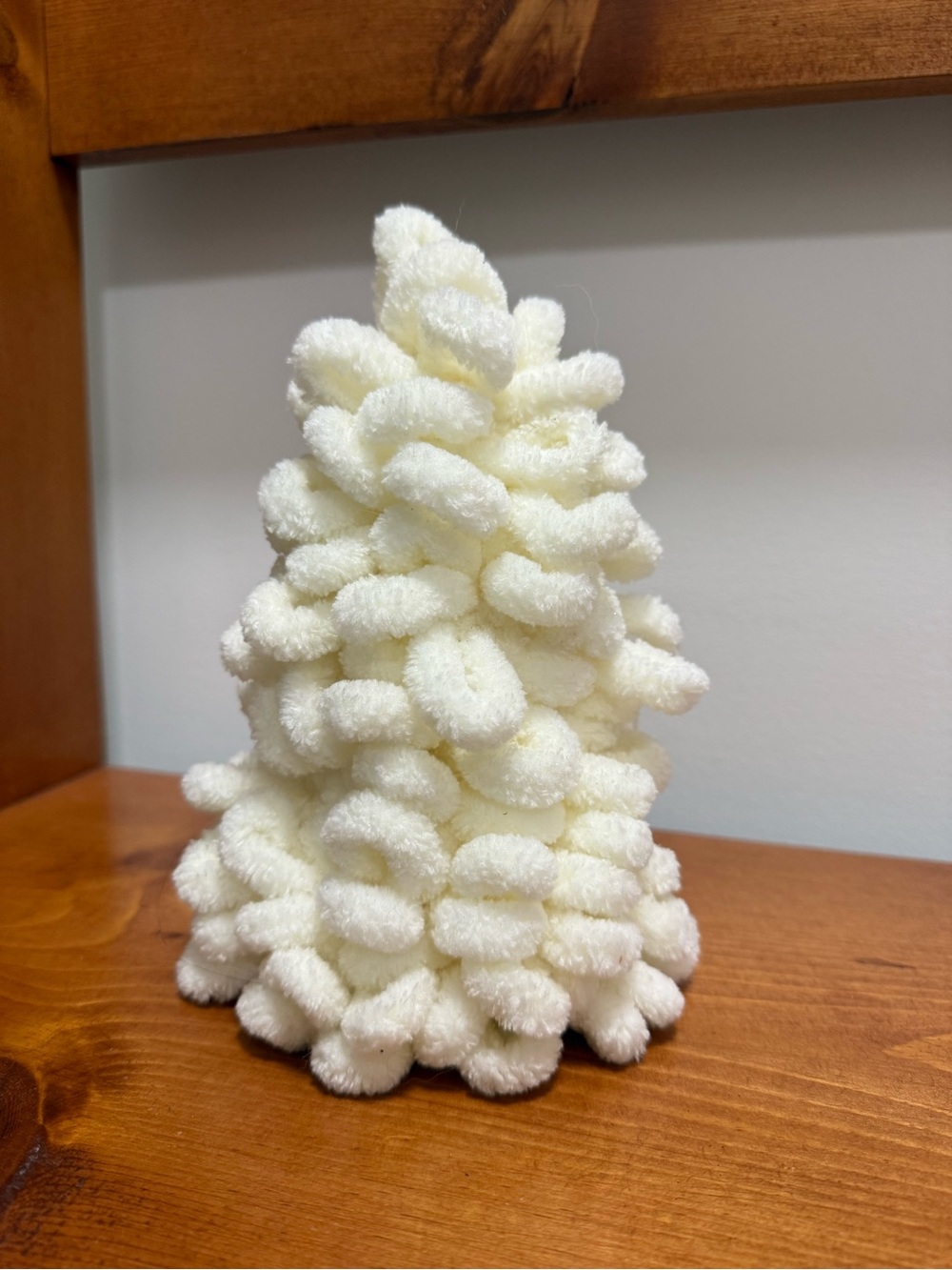 Handmade White Loop Yarn Decorative Tree
